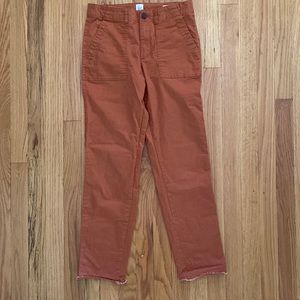 Gap girlfriend Khaki pants. Size 6 Tall.